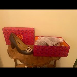 Black Tory Burch Wide heel Pumps. Worn twice